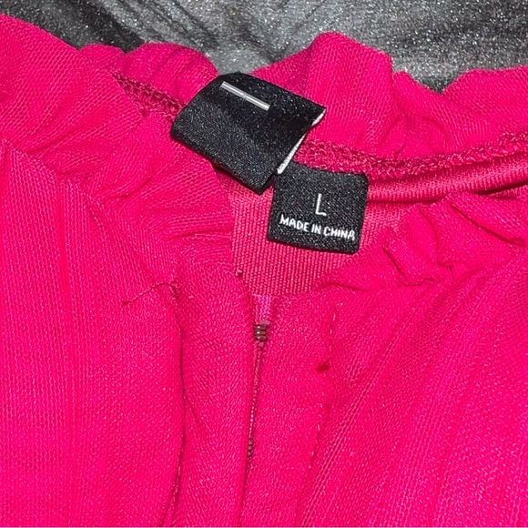 Off the shoulder, rouge, corset crop top - Picture 5 of 8